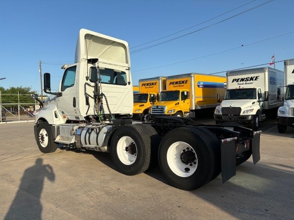 Day Cab Tractor-Heavy Duty Tractors-International-2018-LT625-Houston-TX-483,687\n\t\tmiles-$ 23,500 - Image 5