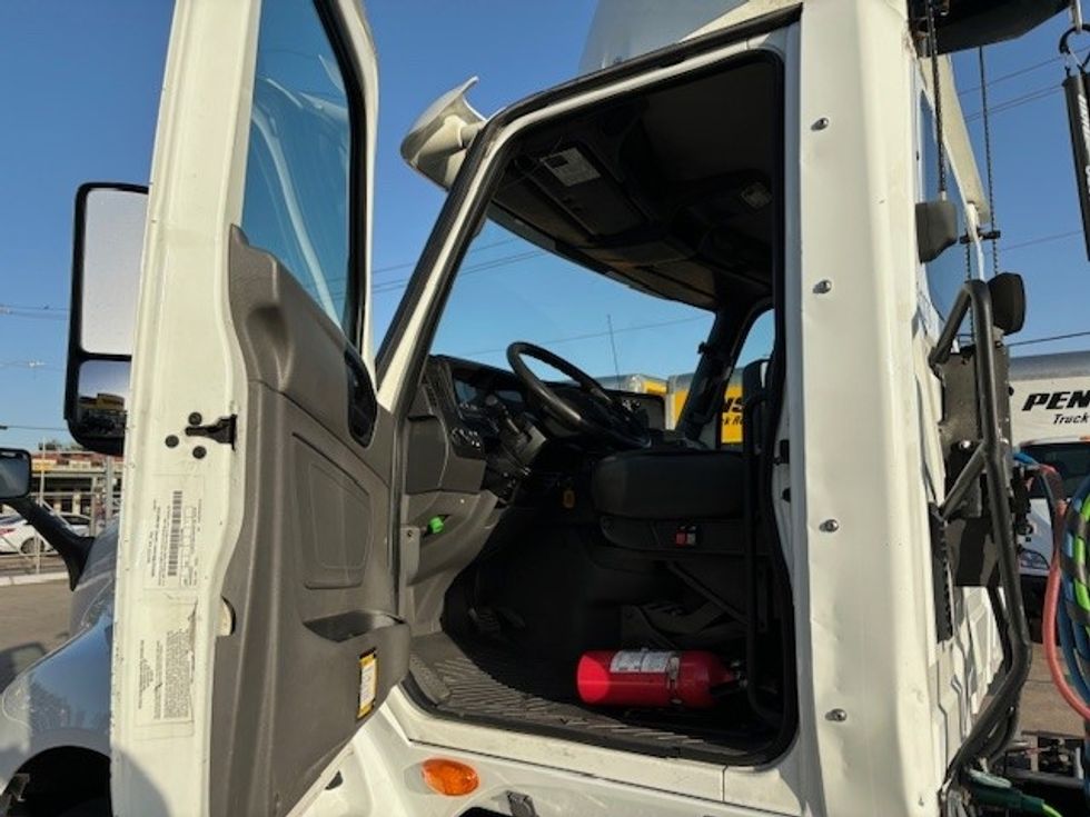 Day Cab Tractor-Heavy Duty Tractors-International-2018-LT625-Houston-TX-483,687\n\t\tmiles-$ 23,500 - Image 9