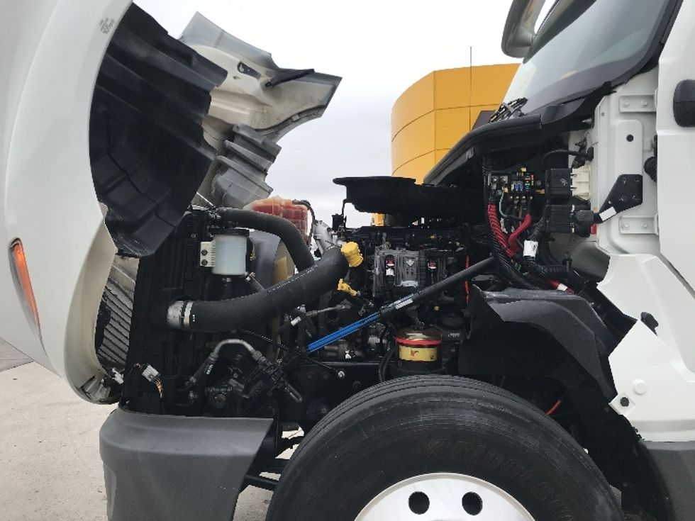 Day Cab Tractor-Heavy Duty Tractors-International-2018-LT625-Houston-TX-623,453\n\t\tmiles-$ 22,750 - Image 16