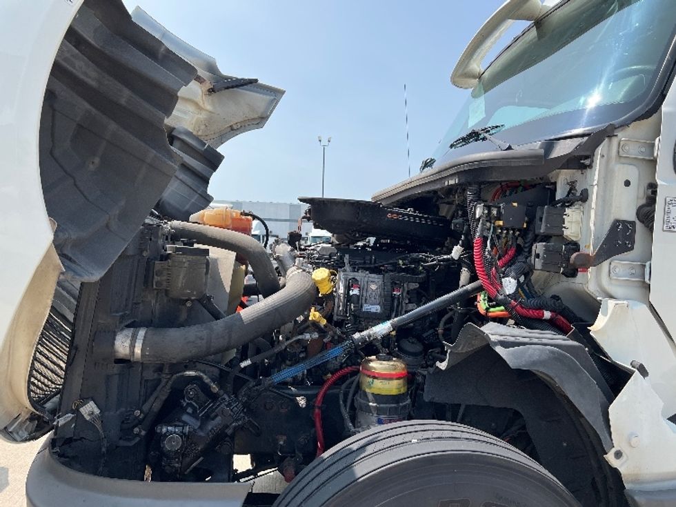 Day Cab Tractor-Heavy Duty Tractors-International-2018-LT625-Indianapolis-IN-387,657\n\t\tmiles-$ 26,000 - Image 16