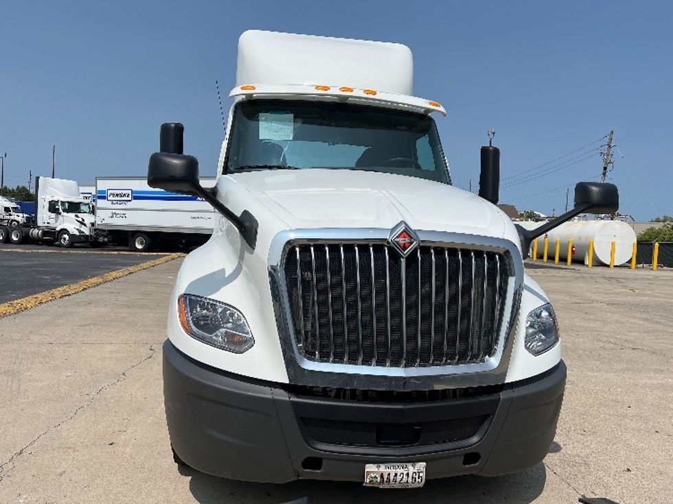 Day Cab Tractor-Heavy Duty Tractors-International-2018-LT625-Indianapolis-IN-387,657\n\t\tmiles-$ 26,000 - Image 2
