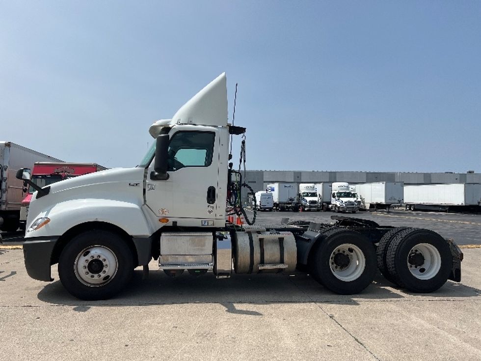 Day Cab Tractor-Heavy Duty Tractors-International-2018-LT625-Indianapolis-IN-387,657\n\t\tmiles-$ 26,000 - Image 4