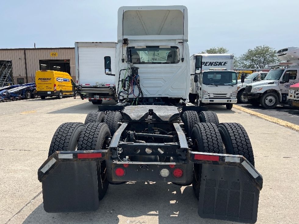 Day Cab Tractor-Heavy Duty Tractors-International-2018-LT625-Indianapolis-IN-387,657\n\t\tmiles-$ 26,000 - Image 6