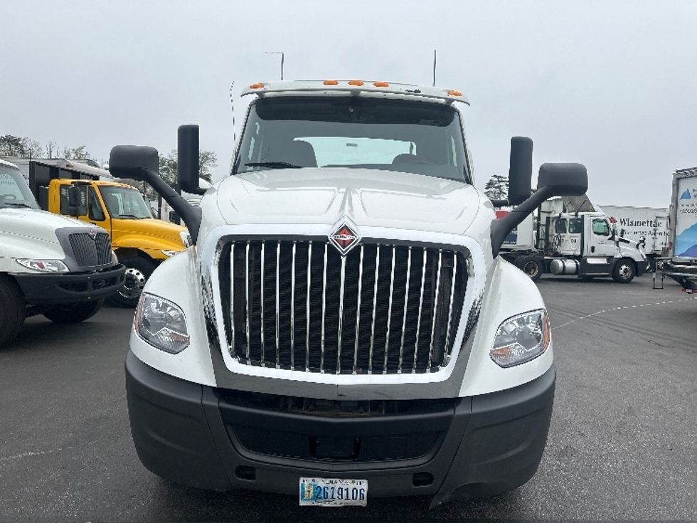 Day Cab Tractor-Heavy Duty Tractors-International-2018-LT625-Jessup-MD-316,676\n\t\tmiles-$ 22,500 - Image 2