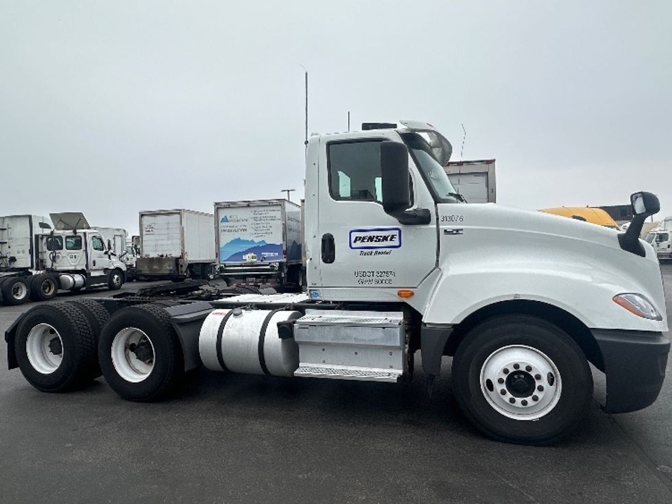 Day Cab Tractor-Heavy Duty Tractors-International-2018-LT625-Jessup-MD-316,676\n\t\tmiles-$ 22,500 - Image 8