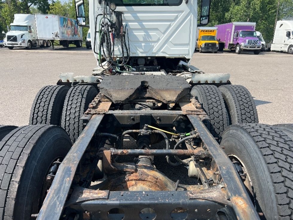 Day Cab Tractor-Heavy Duty Tractors-International-2018-LT625-Kalamazoo-MI-356,549\n\t\tmiles-$ 22,500 - Image 6