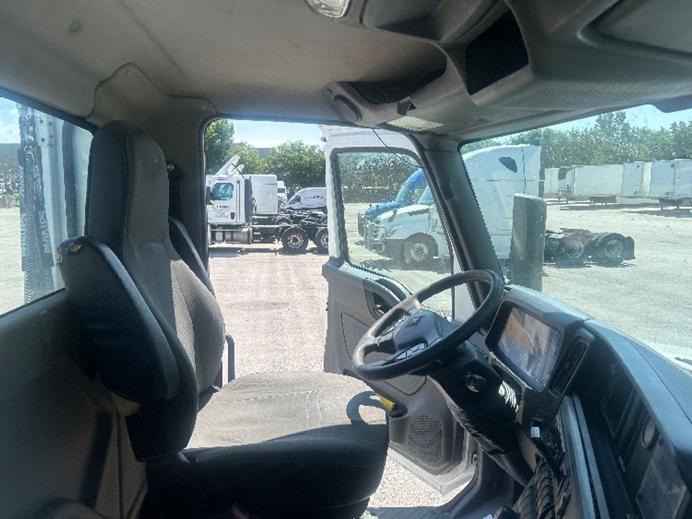 Day Cab Tractor-Heavy Duty Tractors-International-2018-LT625-Kansas City-MO-491,220\n\t\tmiles-$ 23,000 - Image 13