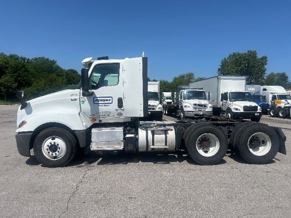 Day Cab Tractor-Heavy Duty Tractors-International-2018-LT625-Kansas City-MO-491,220\n\t\tmiles-$ 23,000 - Image 4