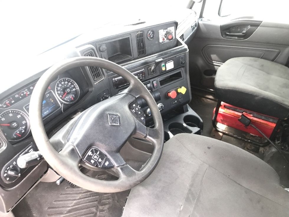 Day Cab Tractor-Heavy Duty Tractors-International-2018-LT625-Katy-TX-284,178\n\t\tmiles-$ 28,000 - Image 10