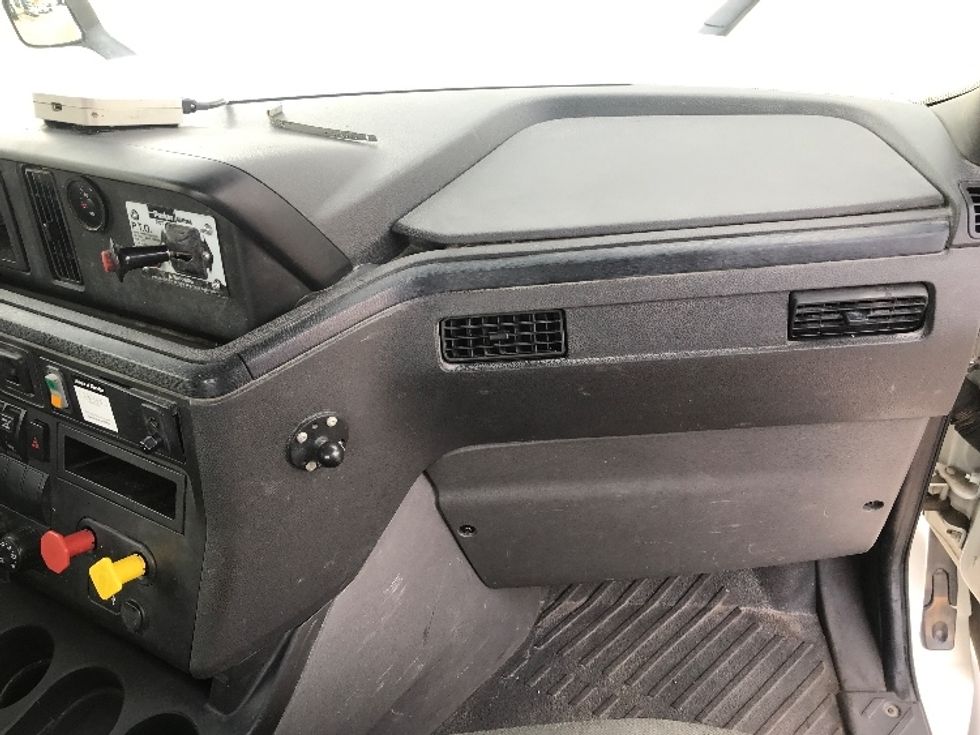 Day Cab Tractor-Heavy Duty Tractors-International-2018-LT625-Katy-TX-284,178\n\t\tmiles-$ 28,000 - Image 13