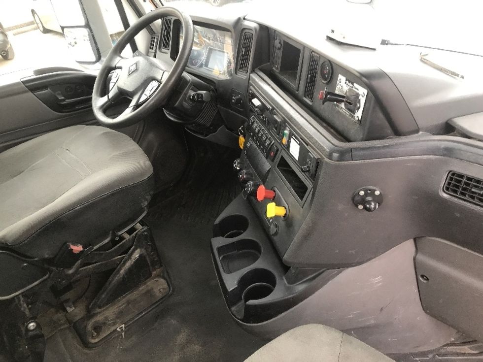 Day Cab Tractor-Heavy Duty Tractors-International-2018-LT625-Katy-TX-284,178\n\t\tmiles-$ 28,000 - Image 14
