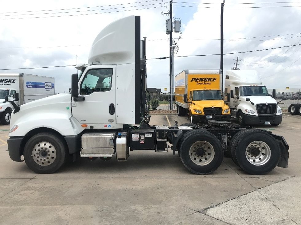Day Cab Tractor-Heavy Duty Tractors-International-2018-LT625-Katy-TX-284,178\n\t\tmiles-$ 28,000 - Image 4