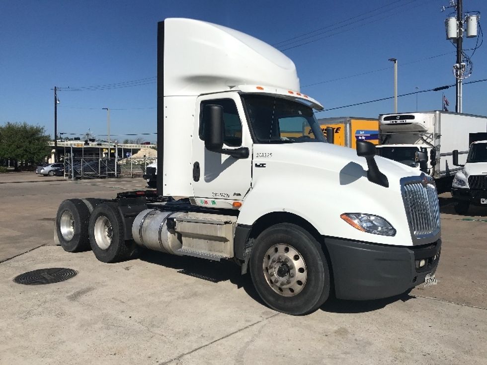 Day Cab Tractor-Heavy Duty Tractors-International-2018-LT625-Katy-TX-365,949\n\t\tmiles-$ 28,000 - Image 1