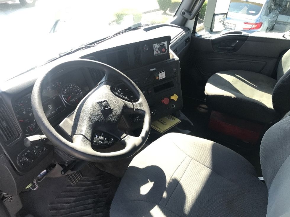 Day Cab Tractor-Heavy Duty Tractors-International-2018-LT625-Katy-TX-365,949\n\t\tmiles-$ 28,000 - Image 10