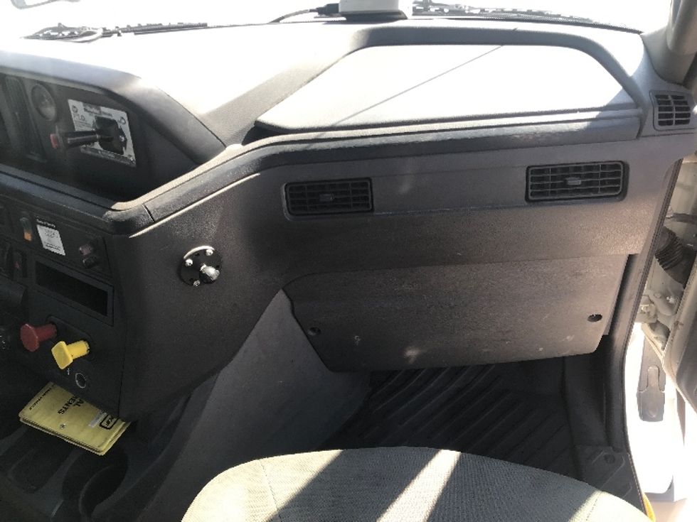 Day Cab Tractor-Heavy Duty Tractors-International-2018-LT625-Katy-TX-365,949\n\t\tmiles-$ 28,000 - Image 13