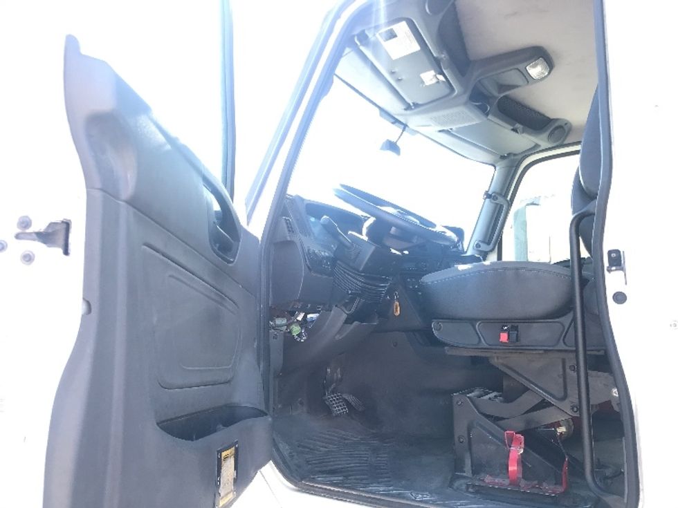 Day Cab Tractor-Heavy Duty Tractors-International-2018-LT625-Katy-TX-365,949\n\t\tmiles-$ 28,000 - Image 9