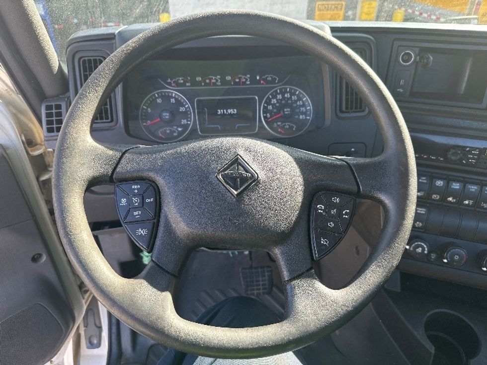 Day Cab Tractor-Heavy Duty Tractors-International-2018-LT625-Kennesaw-GA-308,640\n\t\tmiles-$ 31,500 - Image 10