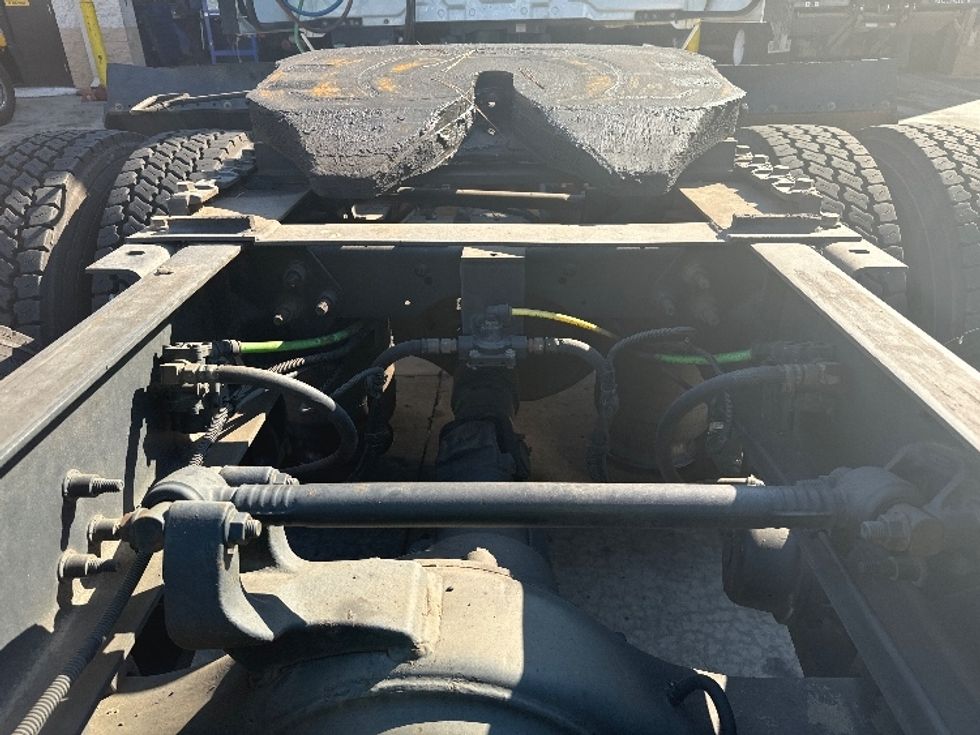 Day Cab Tractor-Heavy Duty Tractors-International-2018-LT625-Kennesaw-GA-308,640\n\t\tmiles-$ 31,500 - Image 6