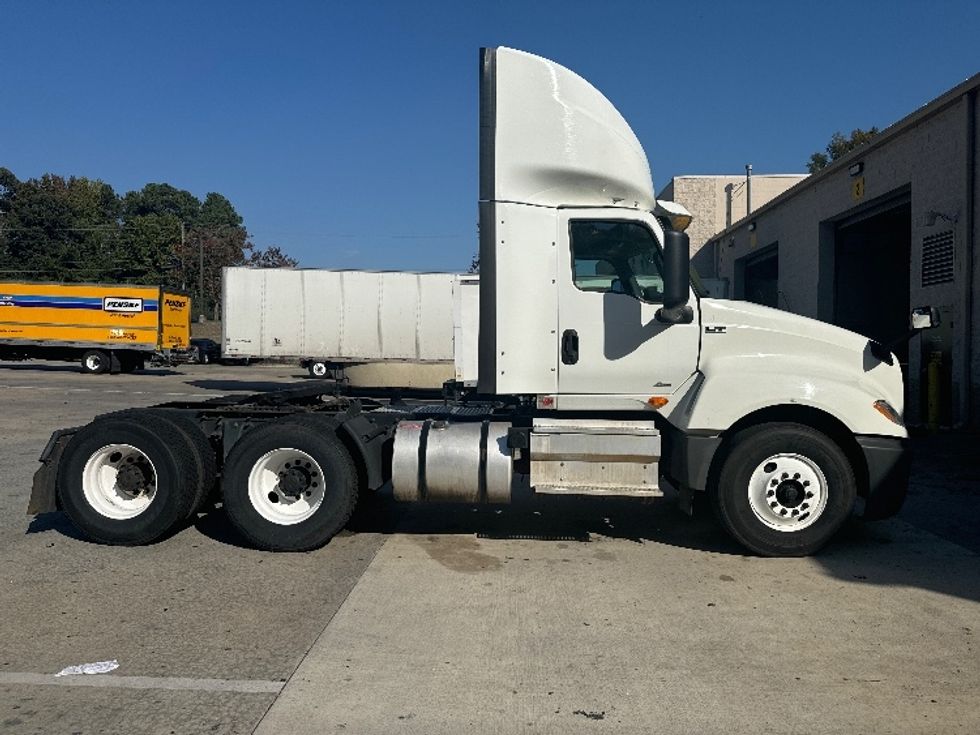 Day Cab Tractor-Heavy Duty Tractors-International-2018-LT625-Kennesaw-GA-308,640\n\t\tmiles-$ 31,500 - Image 8