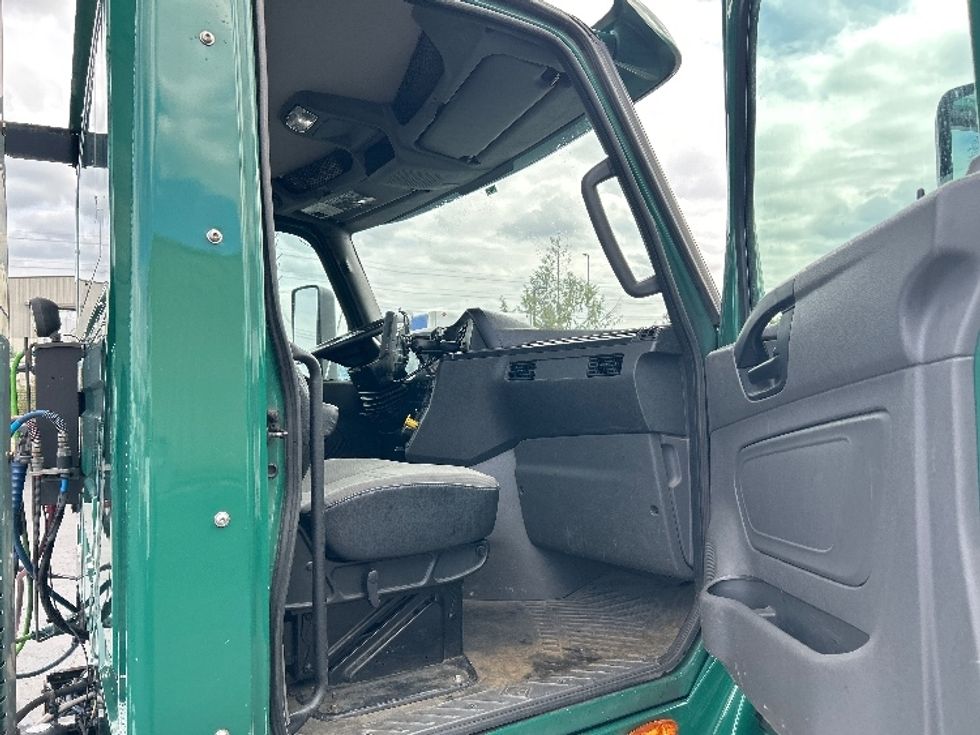 Day Cab Tractor-Heavy Duty Tractors-International-2018-LT625-Kent-WA-229,346\n\t\tmiles-$ 32,750 - Image 12