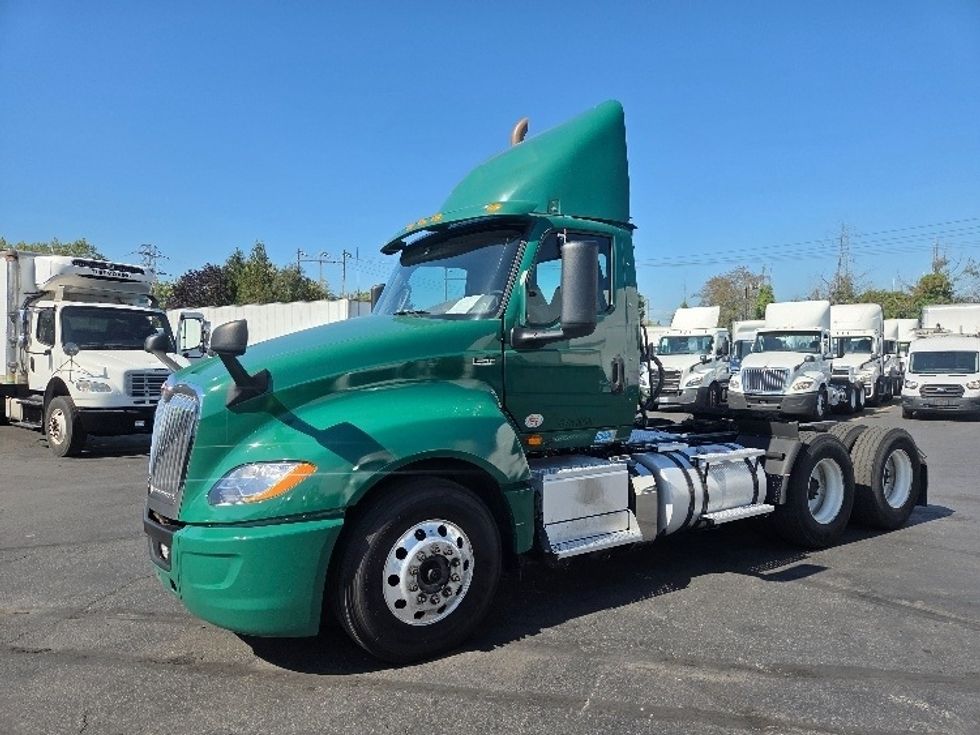 Day Cab Tractor-Heavy Duty Tractors-International-2018-LT625-Kent-WA-422,767\n\t\tmiles-$ 29,500 - Image 3