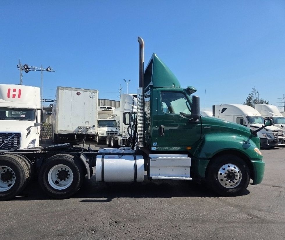 Day Cab Tractor-Heavy Duty Tractors-International-2018-LT625-Kent-WA-422,767\n\t\tmiles-$ 29,500 - Image 8