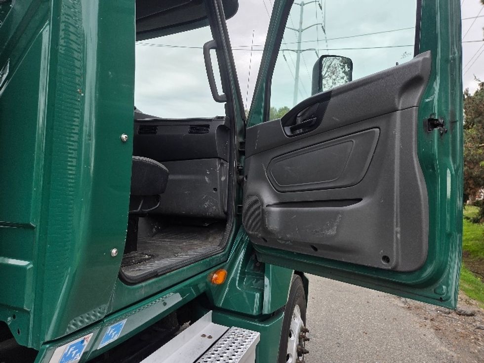 Day Cab Tractor-Heavy Duty Tractors-International-2018-LT625-Kent-WA-515,254\n\t\tmiles-$ 27,750 - Image 12