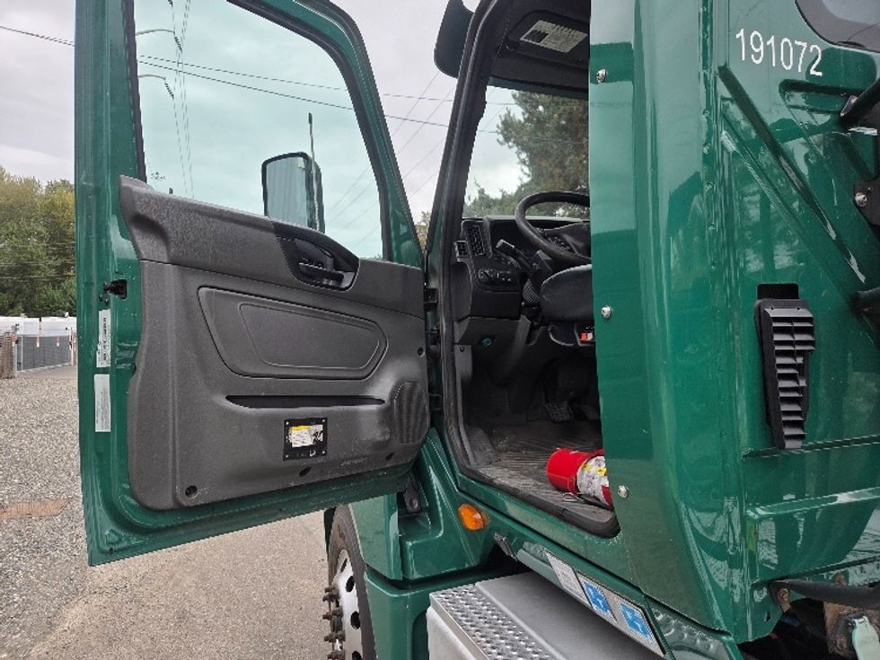 Day Cab Tractor-Heavy Duty Tractors-International-2018-LT625-Kent-WA-515,254\n\t\tmiles-$ 27,750 - Image 9