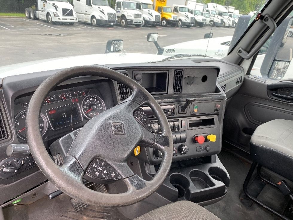 Day Cab Tractor-Heavy Duty Tractors-International-2018-LT625-Ladson-SC-390,134\n\t\tmiles-$ 27,000 - Image 10