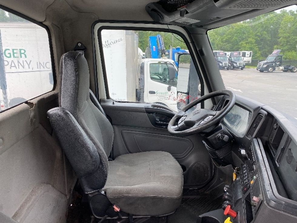 Day Cab Tractor-Heavy Duty Tractors-International-2018-LT625-Ladson-SC-390,134\n\t\tmiles-$ 27,000 - Image 14