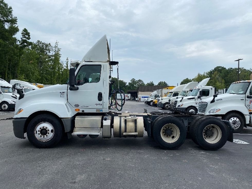 Day Cab Tractor-Heavy Duty Tractors-International-2018-LT625-Ladson-SC-390,134\n\t\tmiles-$ 27,000 - Image 4
