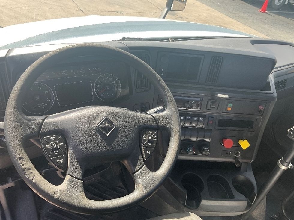 2018 International LT625 LT photo 11
