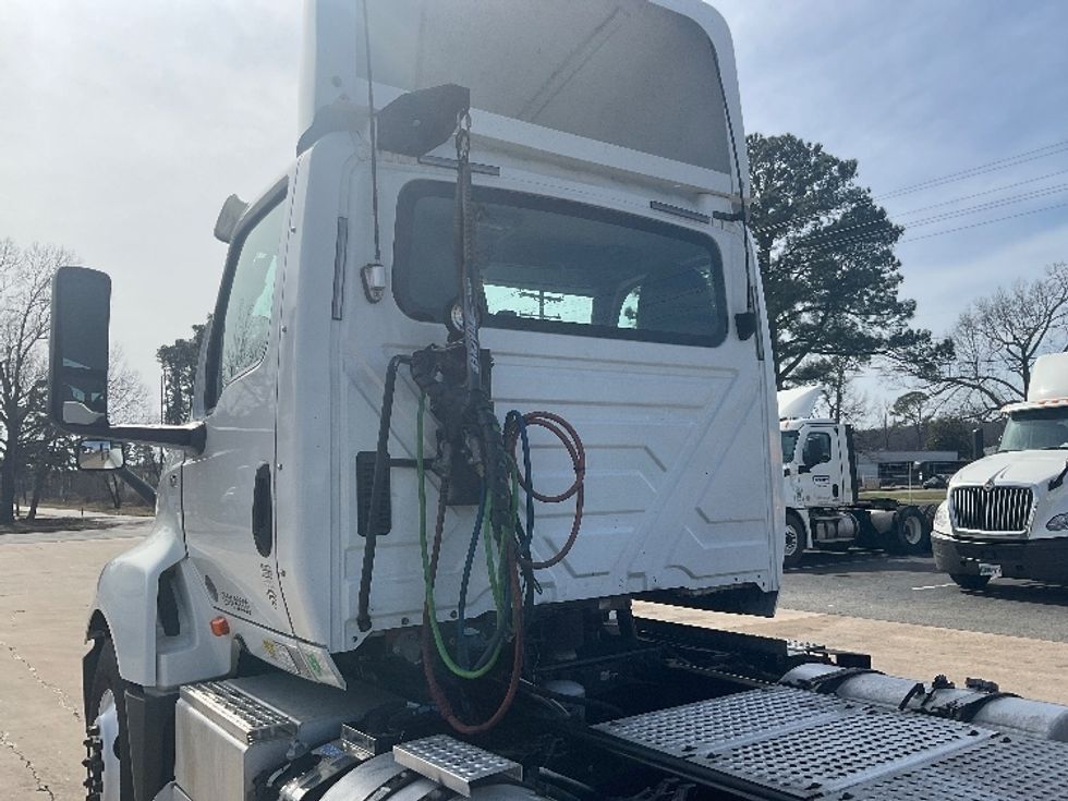 2018 International LT625 LT photo 16