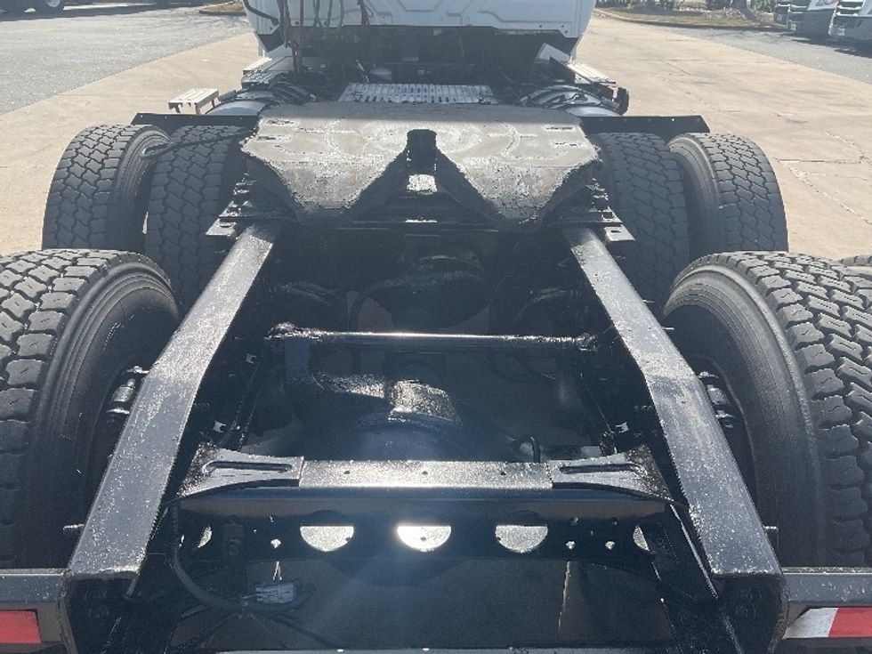 2018 International LT625 LT photo 6