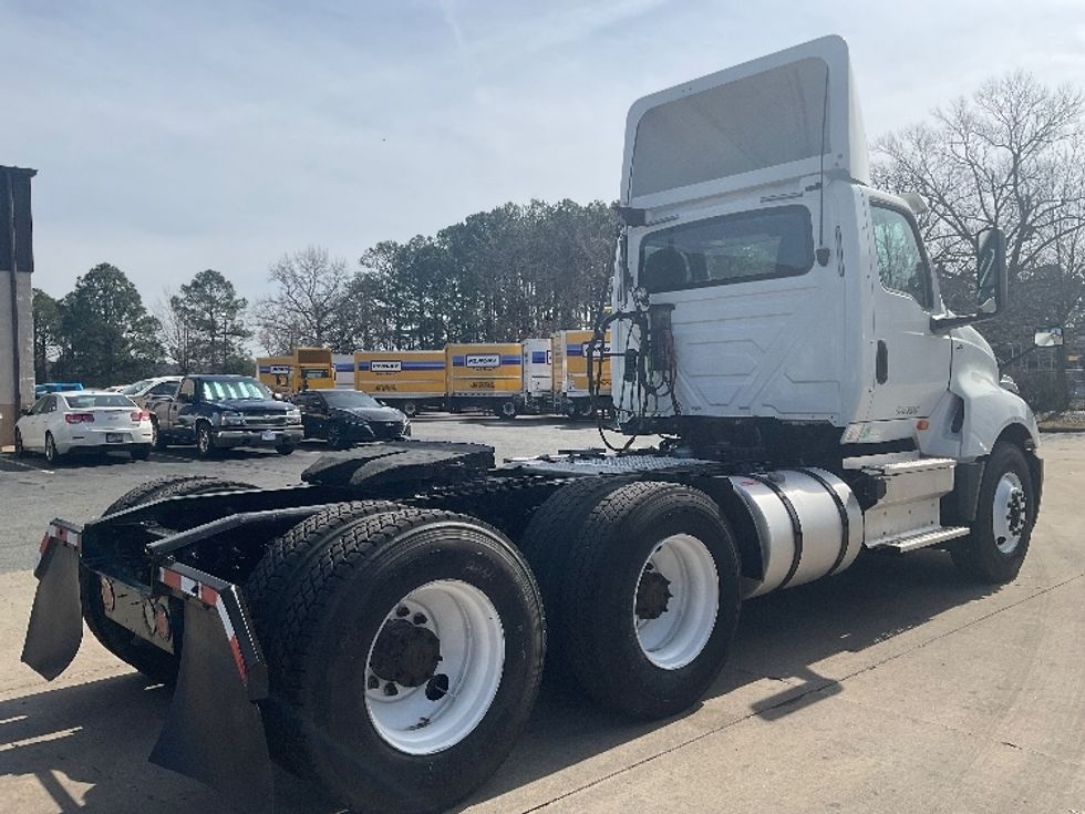 2018 International LT625 LT photo 7