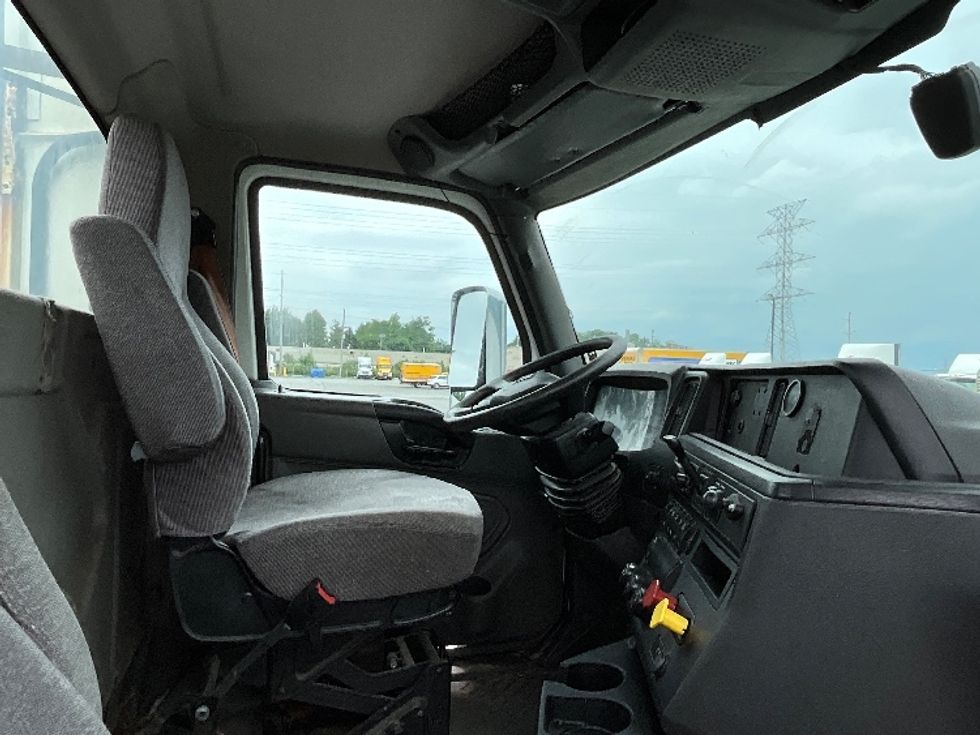 Day Cab Tractor-Heavy Duty Tractors-International-2018-LT625-London-ON-739,632\n\t\tkm-$ 34,000 - Image 14