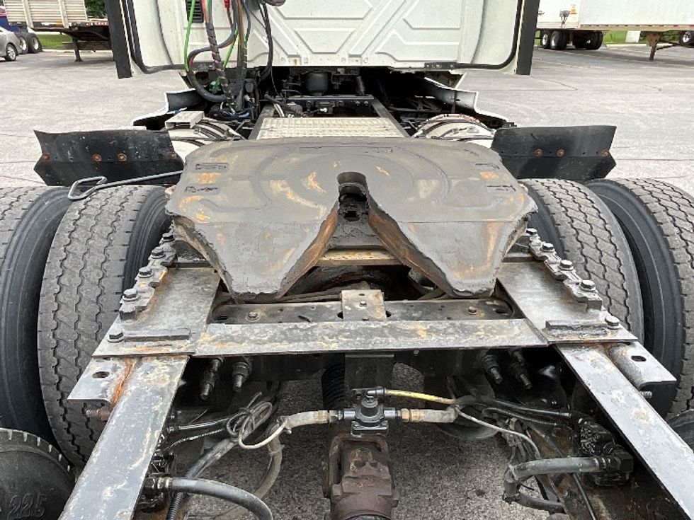 Day Cab Tractor-Heavy Duty Tractors-International-2018-LT625-London-ON-739,632\n\t\tkm-$ 34,000 - Image 6