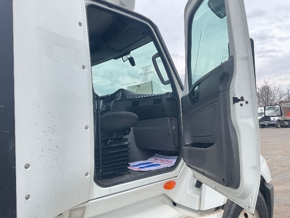 Day Cab Tractor-Heavy Duty Tractors-International-2018-LT625-London-ON-793,908\n\t\tkm-$ 32,000 - Image 12