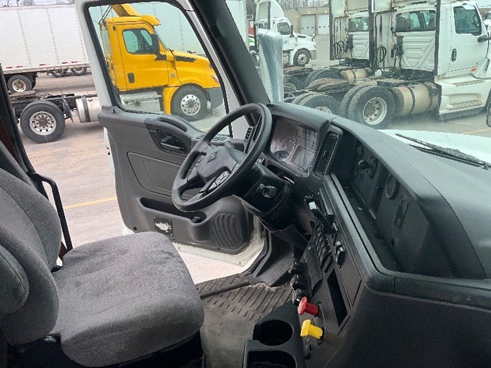 Day Cab Tractor-Heavy Duty Tractors-International-2018-LT625-London-ON-793,908\n\t\tkm-$ 32,000 - Image 14