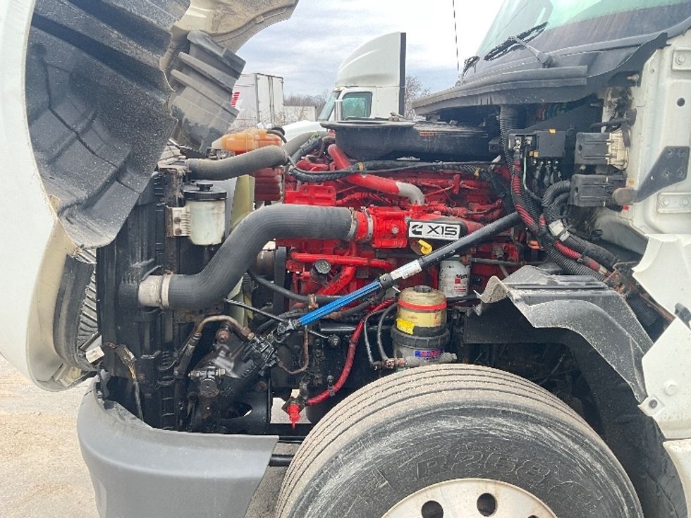 Day Cab Tractor-Heavy Duty Tractors-International-2018-LT625-London-ON-793,908\n\t\tkm-$ 32,000 - Image 16