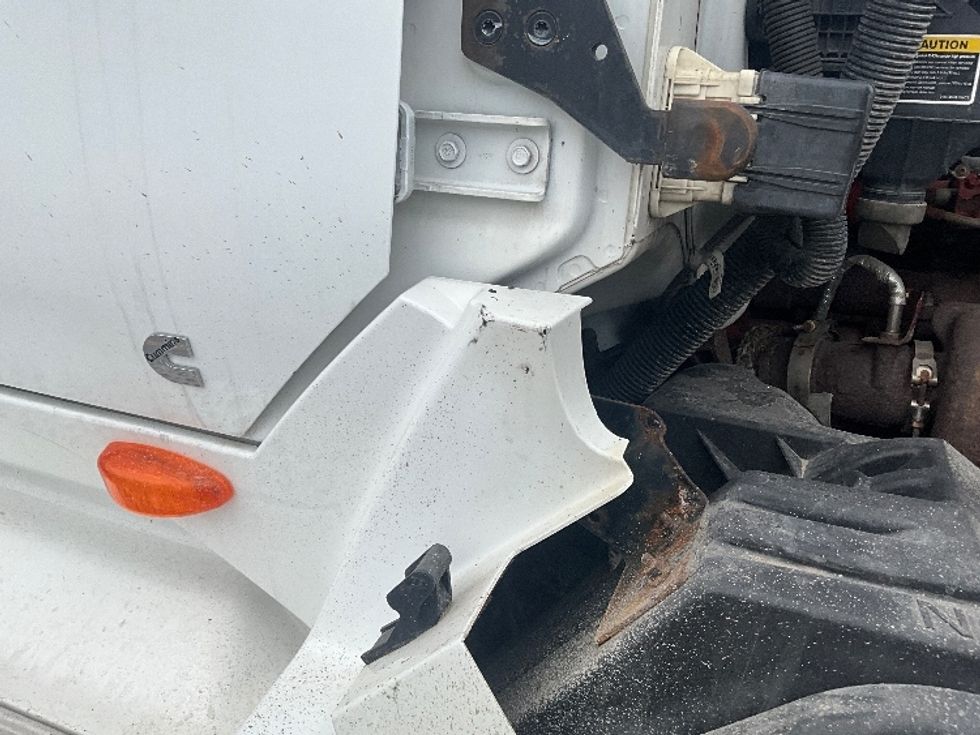 Day Cab Tractor-Heavy Duty Tractors-International-2018-LT625-London-ON-793,908\n\t\tkm-$ 32,000 - Image 19