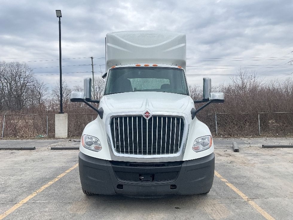 Day Cab Tractor-Heavy Duty Tractors-International-2018-LT625-London-ON-793,908\n\t\tkm-$ 32,000 - Image 2