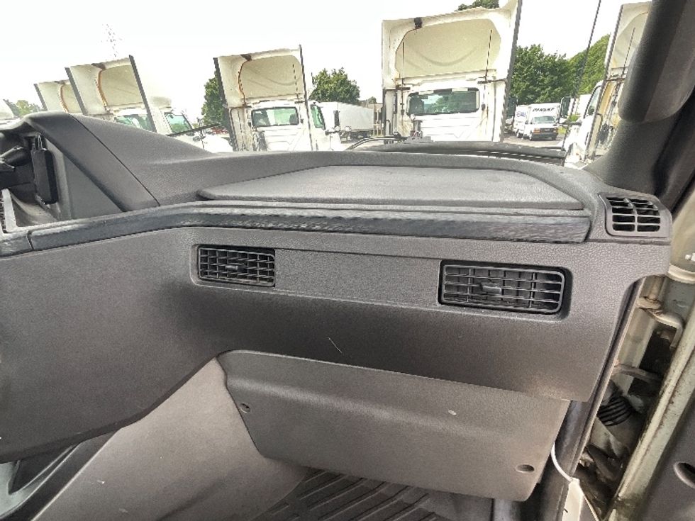 Day Cab Tractor-Heavy Duty Tractors-International-2018-LT625-London-ON-815,313\n\t\tkm-$ 31,000 - Image 13
