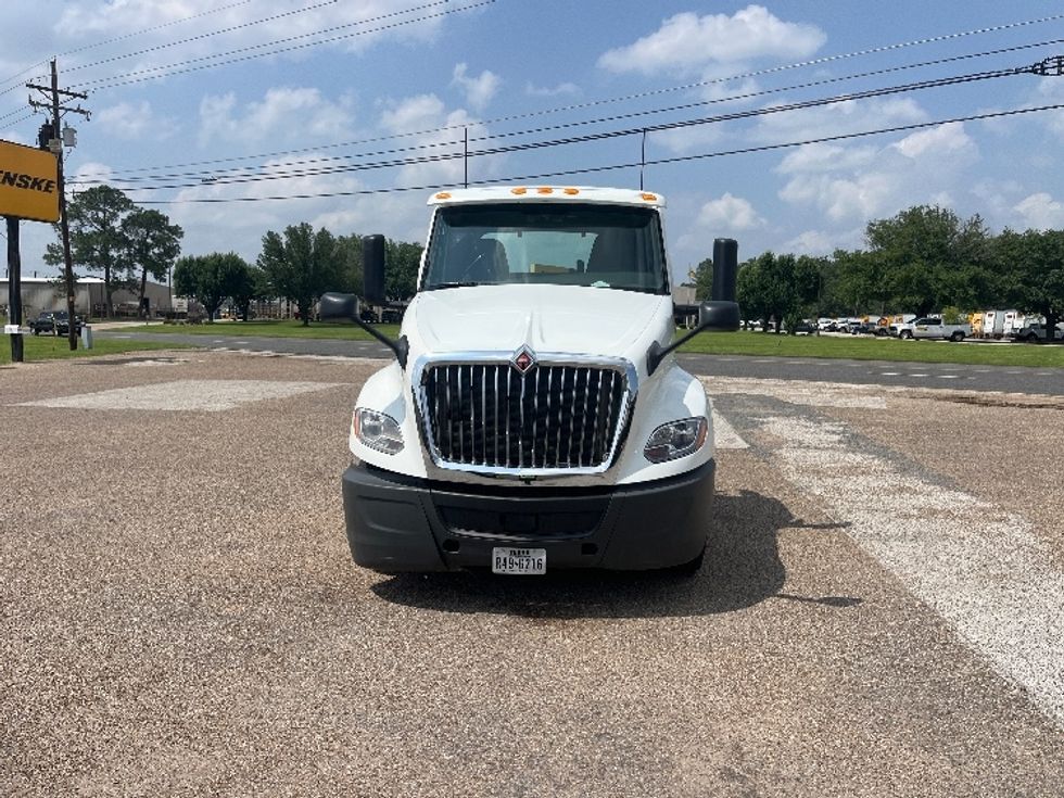 Day Cab Tractor-Heavy Duty Tractors-International-2018-LT625-Longview-TX-461,947\n\t\tmiles-$ 24,250 - Image 2