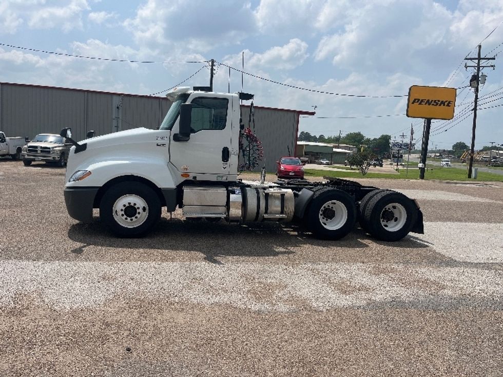 Day Cab Tractor-Heavy Duty Tractors-International-2018-LT625-Longview-TX-461,947\n\t\tmiles-$ 24,250 - Image 4