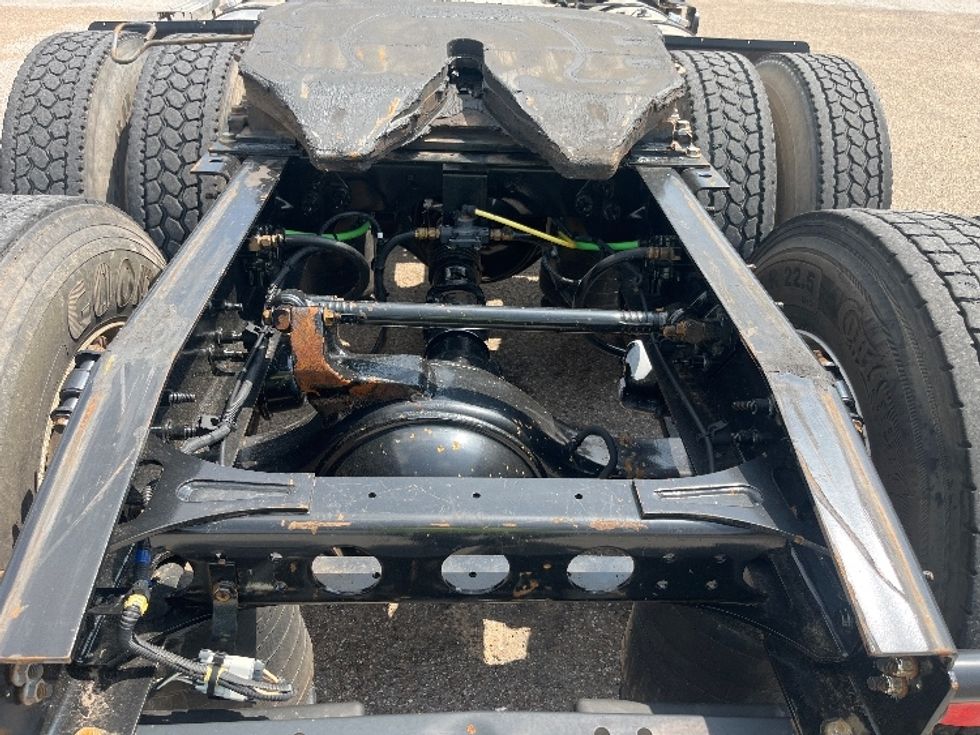 Day Cab Tractor-Heavy Duty Tractors-International-2018-LT625-Longview-TX-461,947\n\t\tmiles-$ 24,250 - Image 6