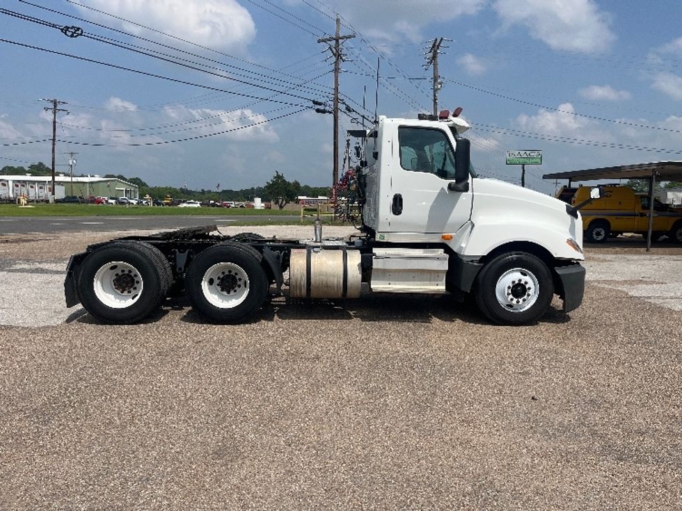 Day Cab Tractor-Heavy Duty Tractors-International-2018-LT625-Longview-TX-461,947\n\t\tmiles-$ 24,250 - Image 8