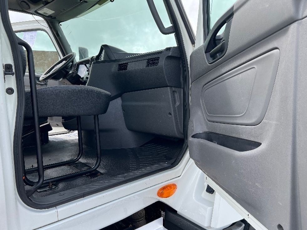 Day Cab Tractor-Heavy Duty Tractors-International-2018-LT625-Loxley-AL-376,143\n\t\tmiles-$ 22,250 - Image 12