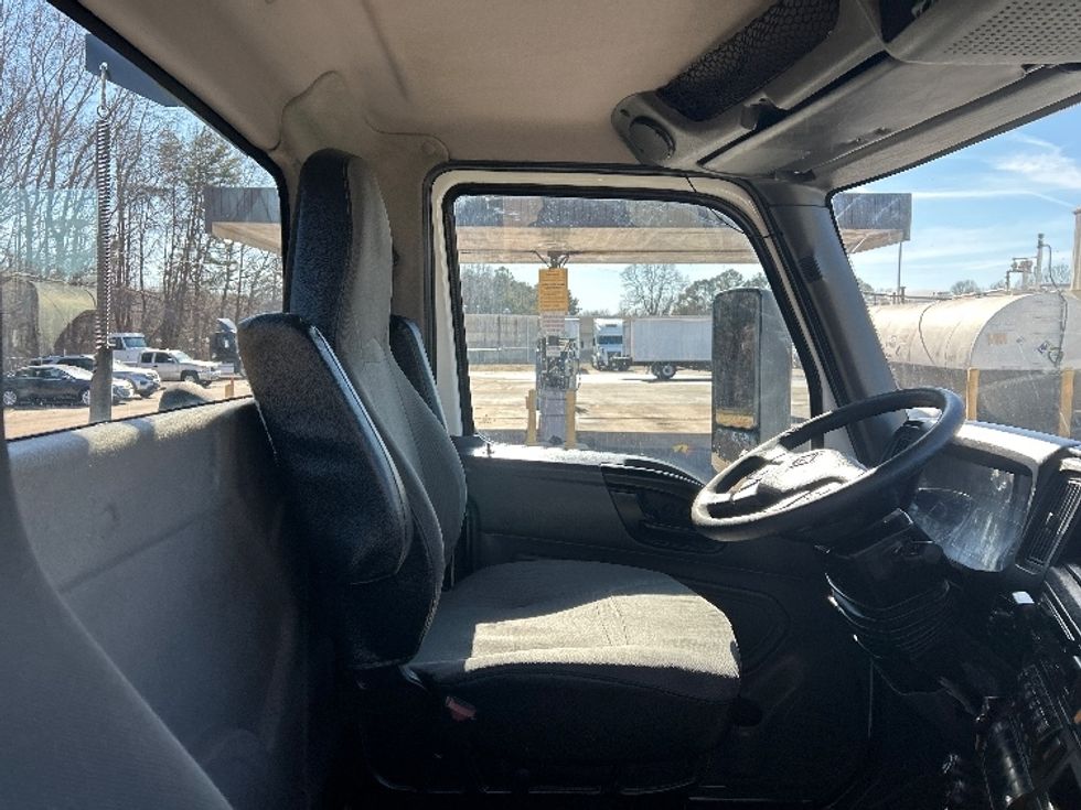 Day Cab Tractor-Heavy Duty Tractors-International-2018-LT625-Mebane-NC-388,966\n\t\tmiles-$ 28,000 - Image 14