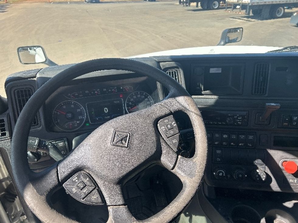 Day Cab Tractor-Heavy Duty Tractors-International-2018-LT625-Mebane-NC-403,171\n\t\tmiles-$ 35,750 - Image 11